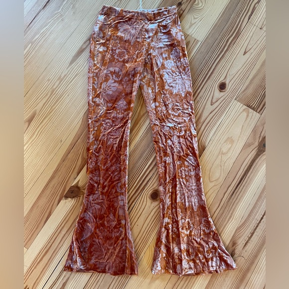 NWT Acne Studios Women's Orange Floral Velvet Flared Runway Pants - Picture 4 of 10
